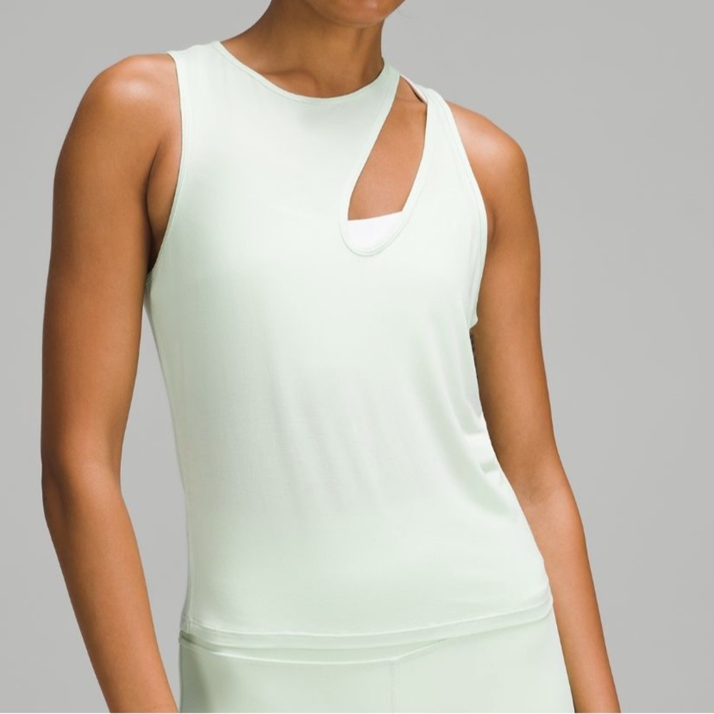 NWT lululemon shoulder cut out yoga tank